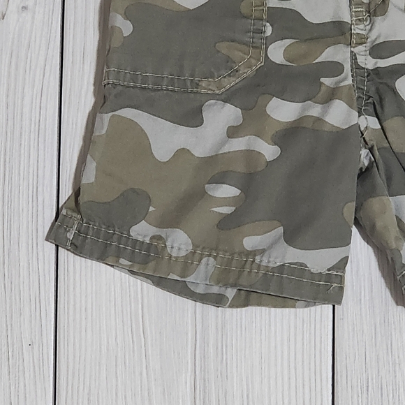 Circo Camouflage Kids Shorts - Green and Gray Size 18 Mo - Picture 4 of 8